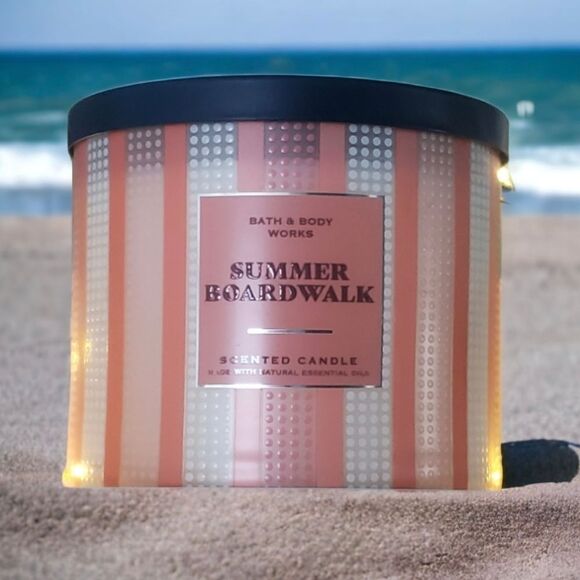 Bath & Body Works Summer Boardwalk 3 Wick Candle - Picture 1 of 4